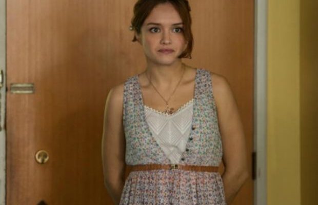 How to Dress Like Emma Decody from "Bates Motel"