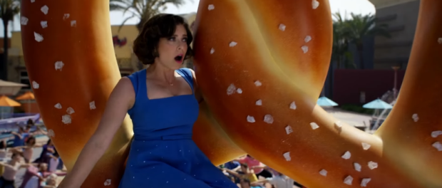 How to Dress Like Rebecca Bunch from Crazy Ex-Girlfriend